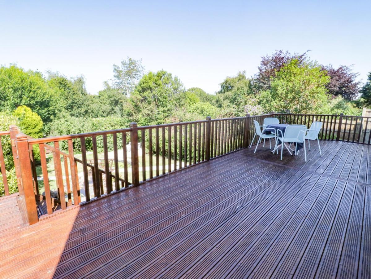 Burwood Villa Colwyn Bay Exterior photo