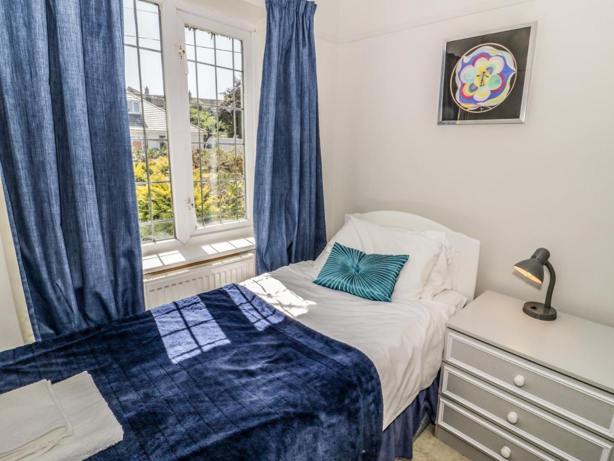 Burwood Villa Colwyn Bay Exterior photo
